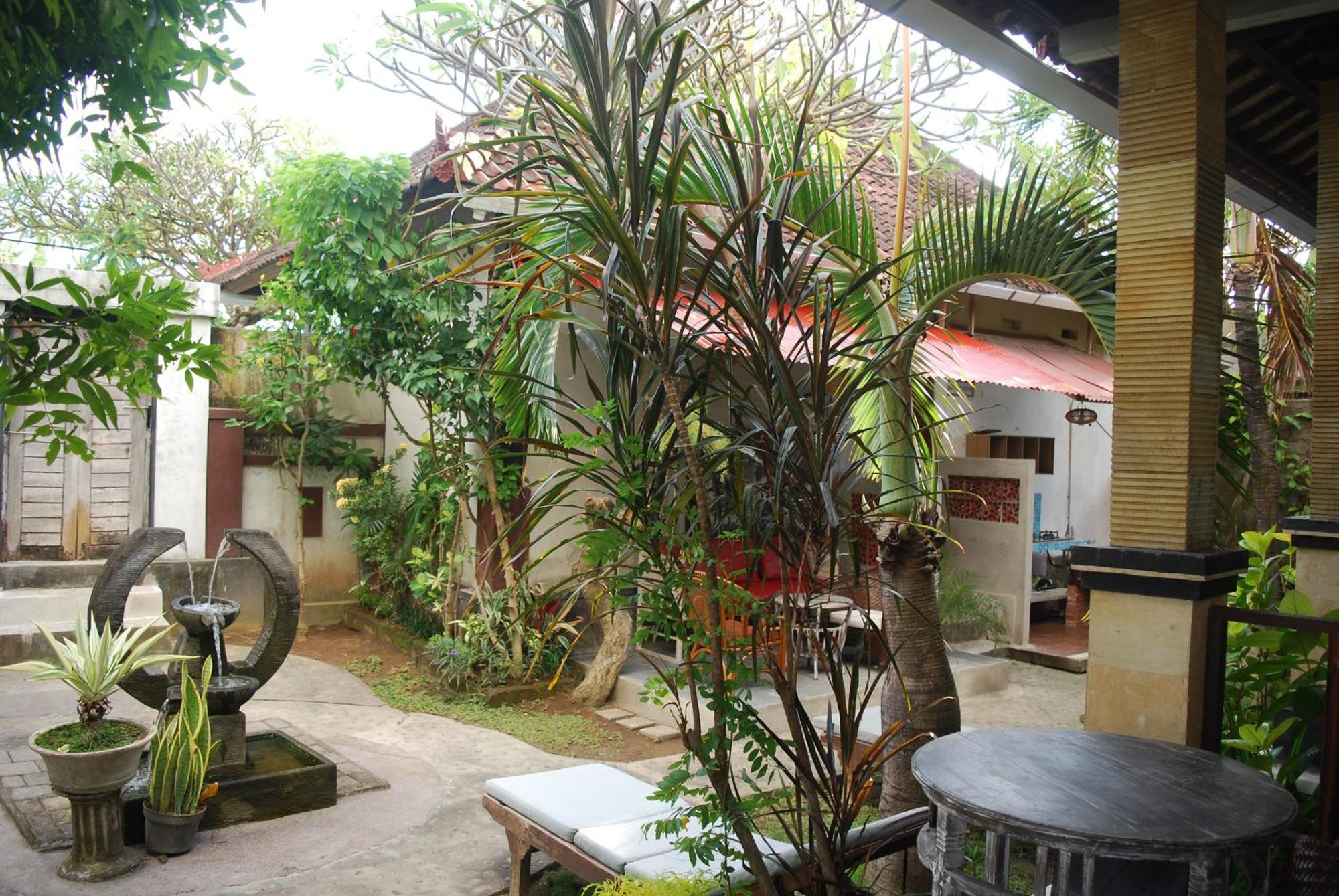 Dalum Homestay Amed Esterno foto