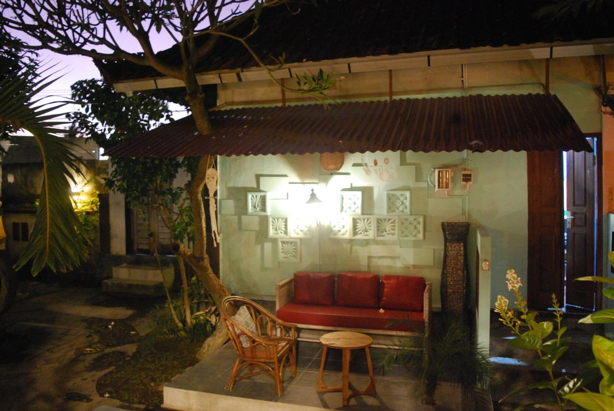 Dalum Homestay Amed Esterno foto