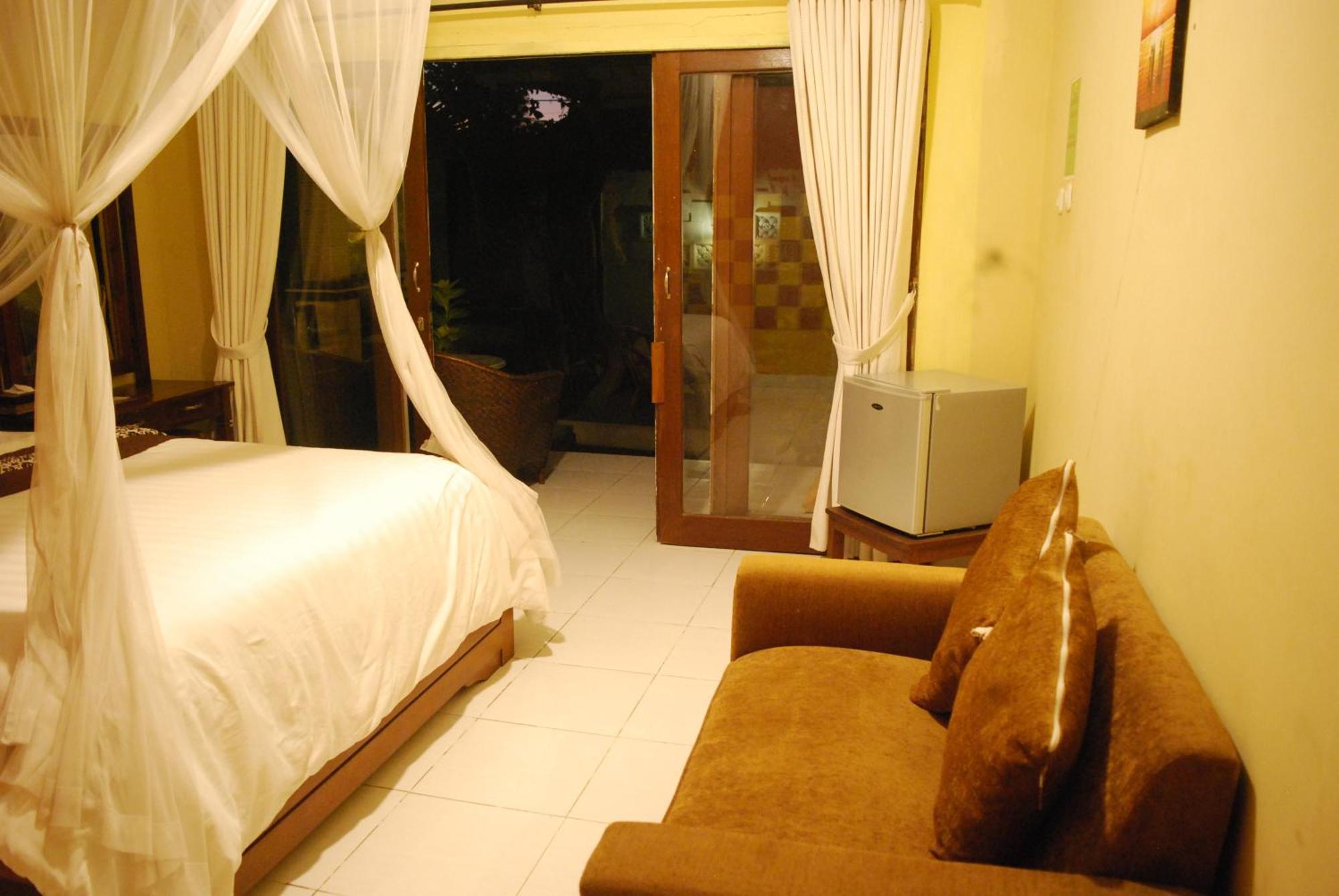 Dalum Homestay Amed Esterno foto