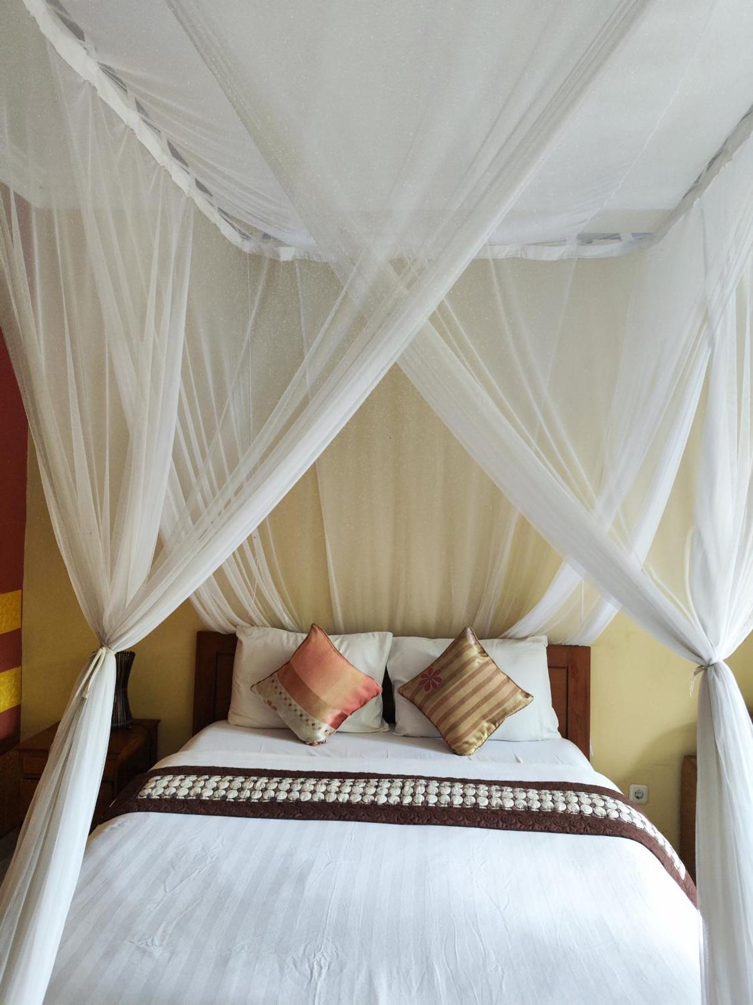 Dalum Homestay Amed Esterno foto